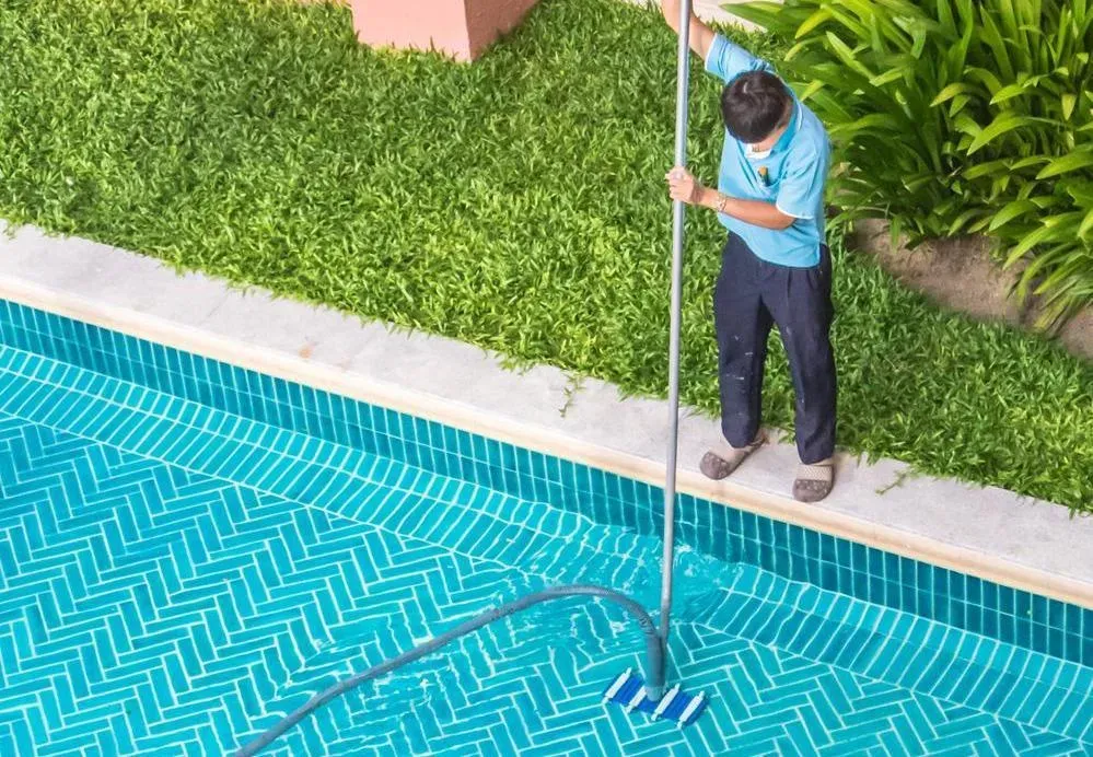 Un service complet de nettoyage de piscine